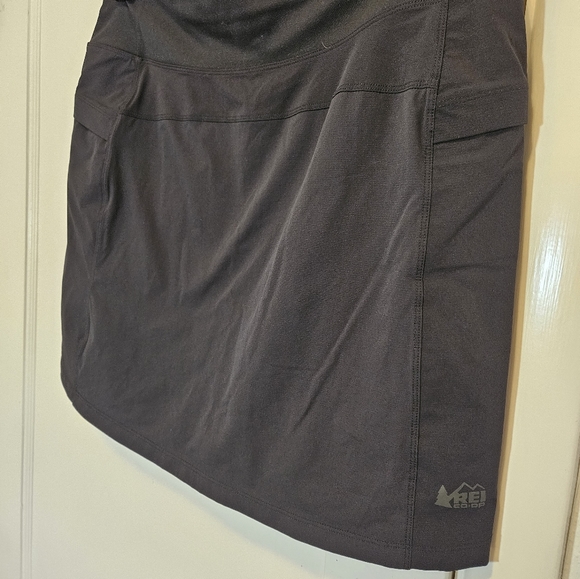 REI skirt with pockets - Picture 6 of 8